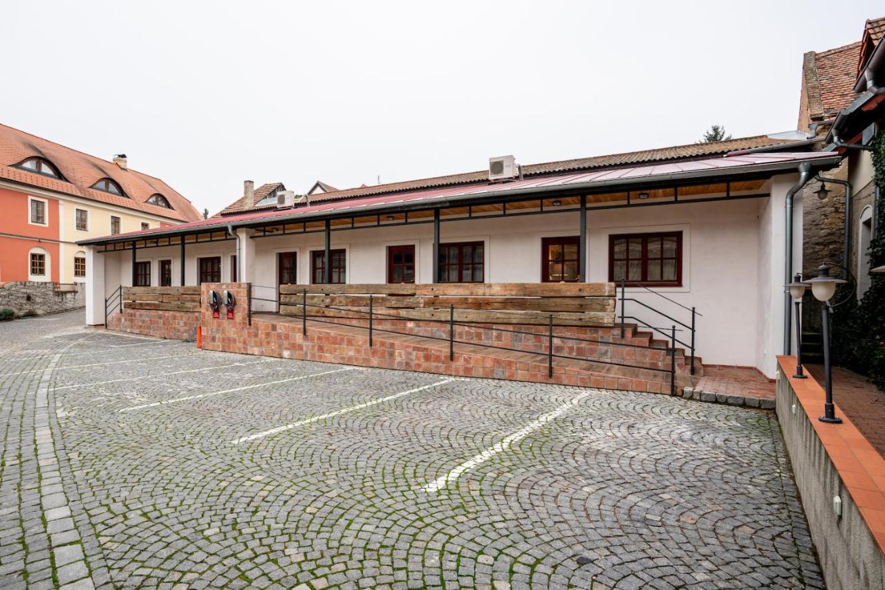 Hotel Dvur Hoffmeister Velké Číčovice Extérieur photo